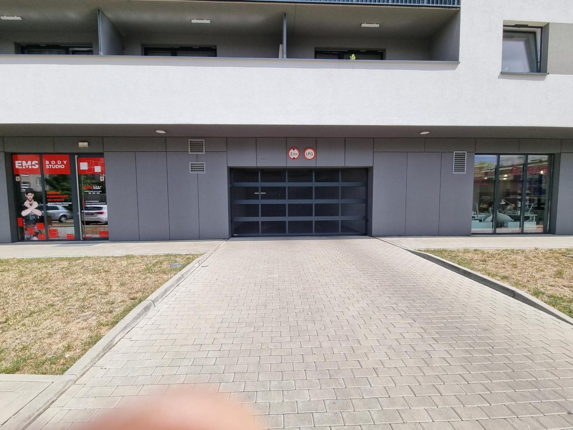 Q Apart Meta - Manufaktura, Klimatyzacja I Parking Gratis, Fv, Gwarancja Zadowolenia 우치 외부 사진